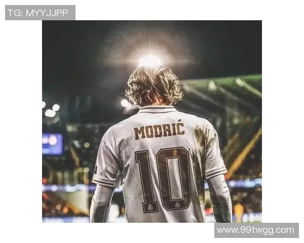 足球球星穿13号球衣的传奇人物及其背后故事揭秘