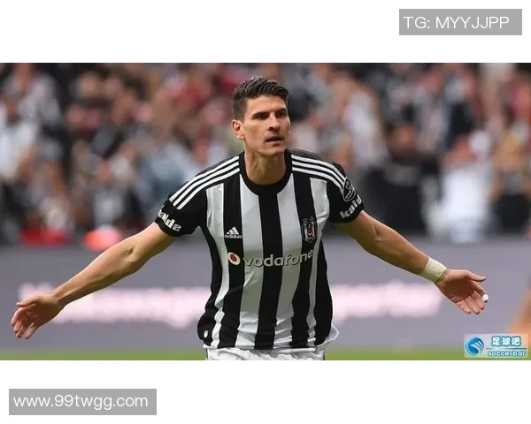 足球球星球衣挂板的正确挂法与技巧详解